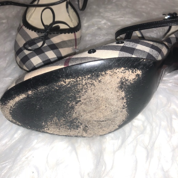 Burberry Heels - Picture 2 of 2